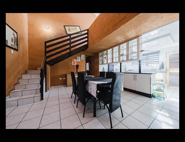 5 BEDROOM HOUSE FOR SALE IN ORMONDE